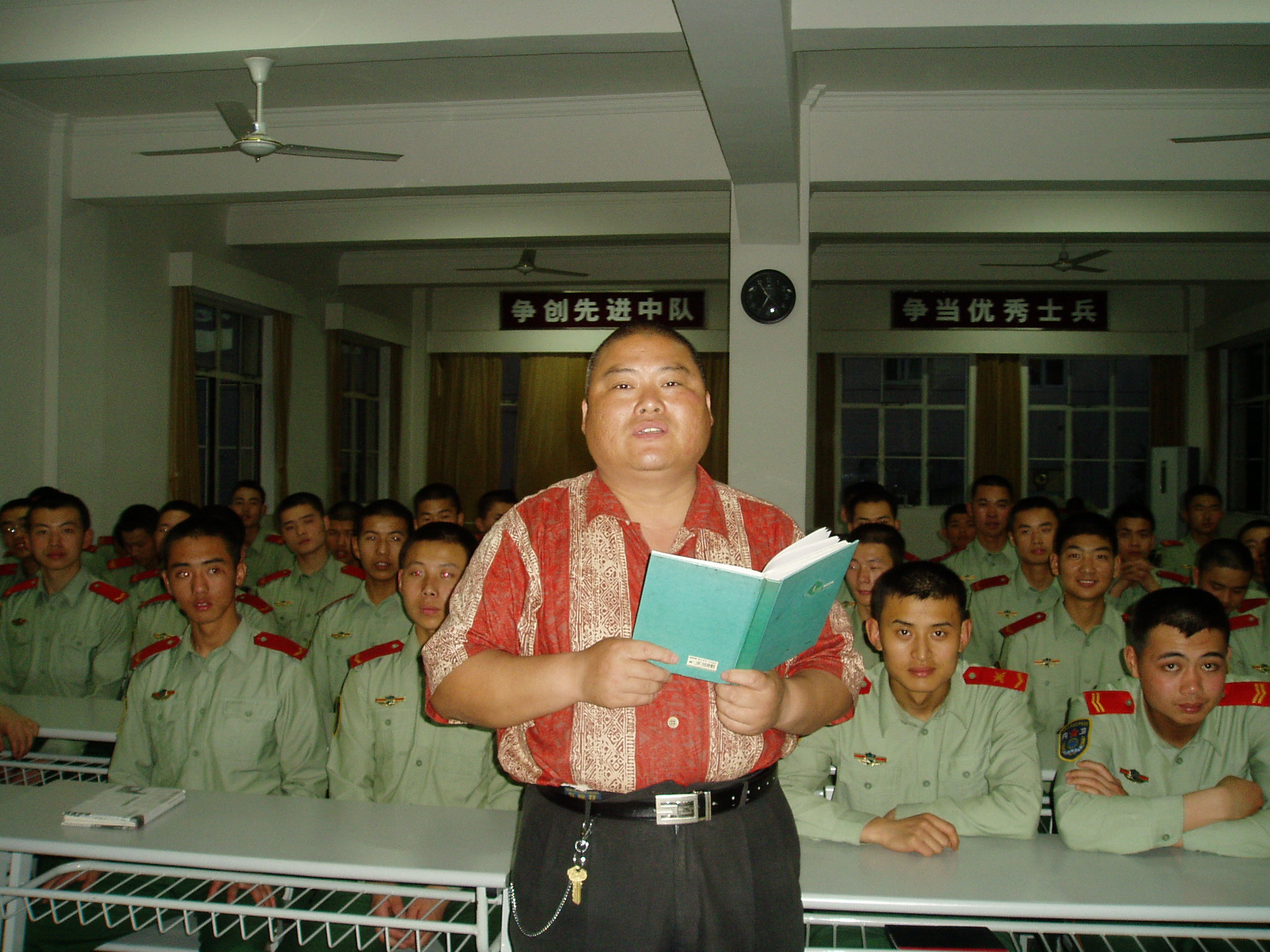 百度胖 老师吧上海市公安局轨道交通分局石宇玉老师求救 微信抖音快手百度贴吧百科图片视频知道搜索上海胖  ...